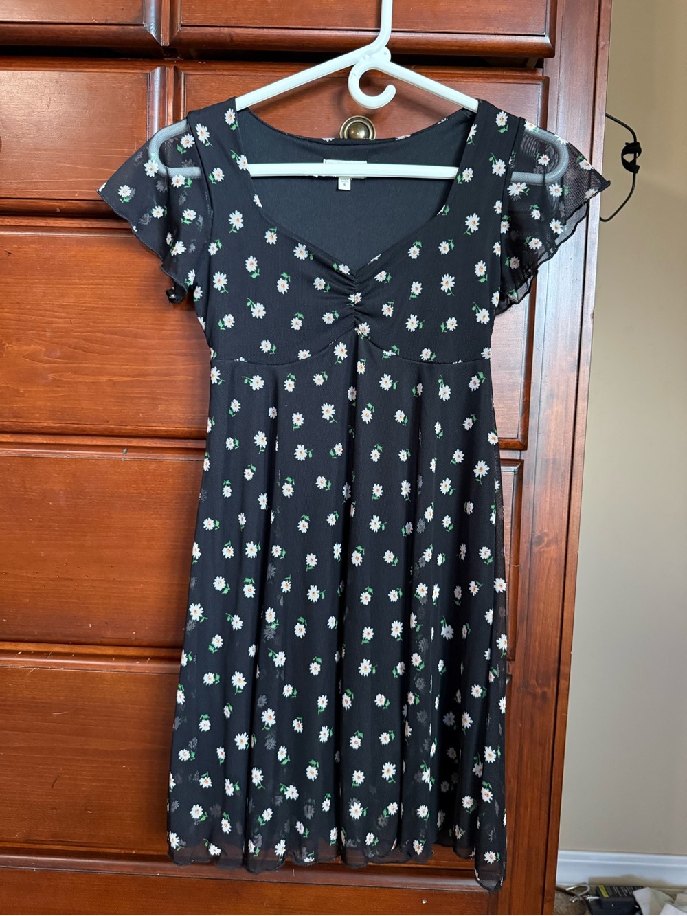 See You Monday Black Daisy Print Short Sleeve Top